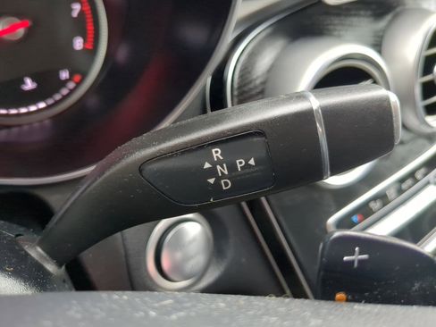 Used 2018 Mercedes-Benz GLC 300 4MATIC image 28