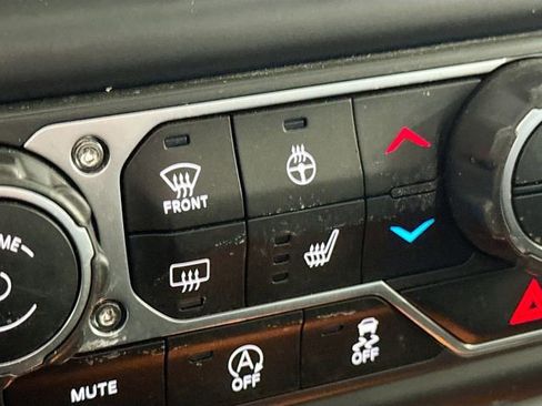 Used 2018 Jeep Wrangler Unlimited Rubicon w/ Dual Top Group image 21