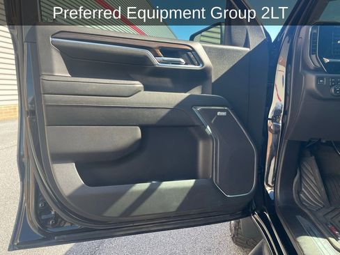 Used 2024 Chevrolet Silverado 1500 LT Trail Boss w/ Convenience Package II image 11