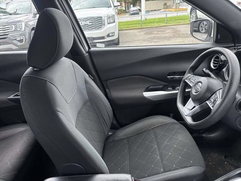 Used 2020 Nissan Kicks SV FWD image 12