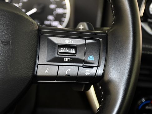 Used 2025 Nissan Rogue SV AWD/4WD image 21