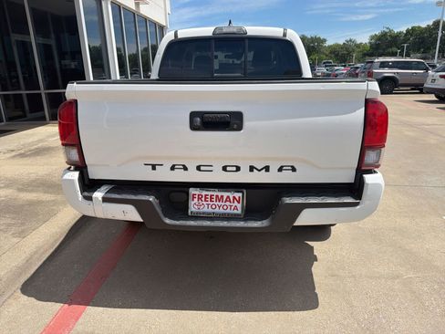 Used 2019 Toyota Tacoma SR w/ SR Convenience Package RWD image 9