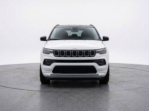 Used 2025 Jeep Compass Limited image 2