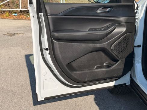 New 2026 Jeep Grand Cherokee Laredo RWD image 26