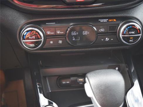 Used 2023 Kia Soul S image 14