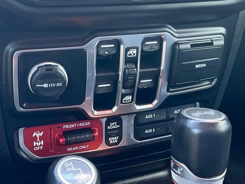 Used 2021 Jeep Wrangler Unlimited Rubicon w/ Xtreme Recon 35" Tire Package image 22