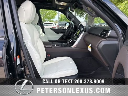 New 2026 Lexus LX 600 4WD w/ Luxury Package image 11