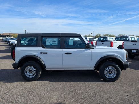 New 2025 Ford Bronco 4-Door AWD/4WD image 40