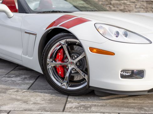 Used 2012 Chevrolet Corvette Grand Sport w/ 3LT Preferred Equipment Group image 4