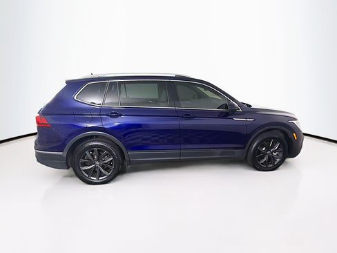Used 2023 Volkswagen Tiguan SE w/ Panoramic Sunroof Package FWD image 10