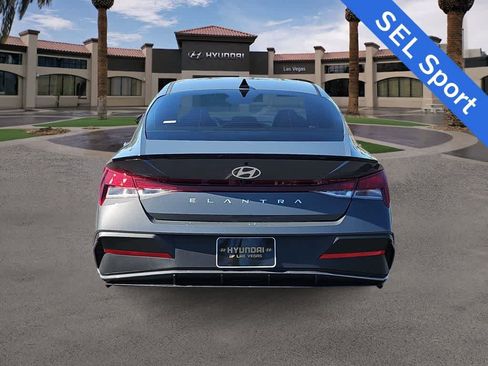 Used 2025 Hyundai Elantra Sport FWD image 6