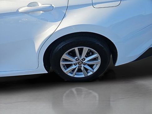 Used 2025 Toyota Camry LE image 34