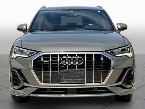 Used 2023 Audi Q3 2.0T Premium w/ Convenience Package AWD/4WD image 4