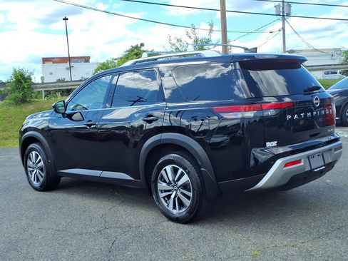 Used 2024 Nissan Pathfinder SL AWD/4WD image 7
