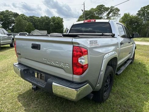 Used 2017 Toyota Tundra SR5 w/ SR5 Upgrade Package AWD/4WD image 17