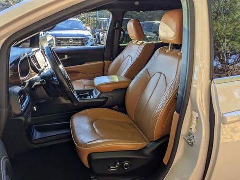 Certified 2021 Chrysler Pacifica Pinnacle FWD image 22
