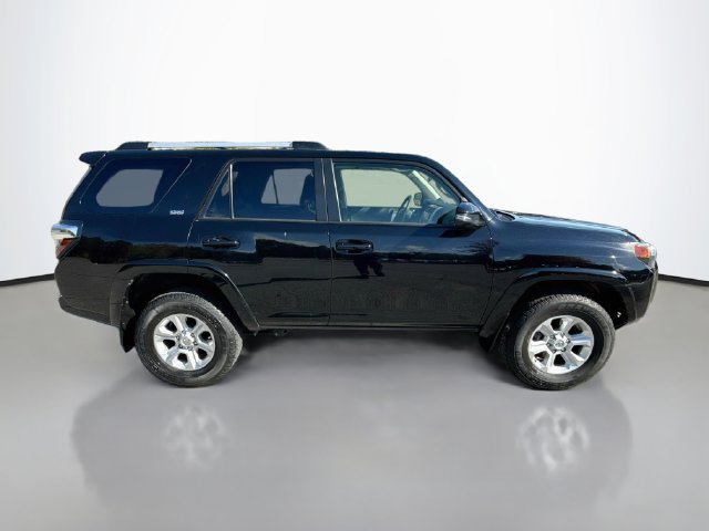 Used 2021 Toyota 4Runner SR5 Premium w/ Moonroof Package AWD/4WD image 8