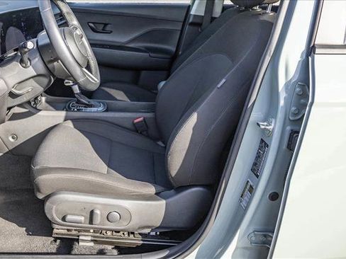 Used 2024 Hyundai Kona SEL image 11