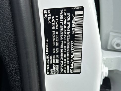 Used 2020 Porsche Macan image 28