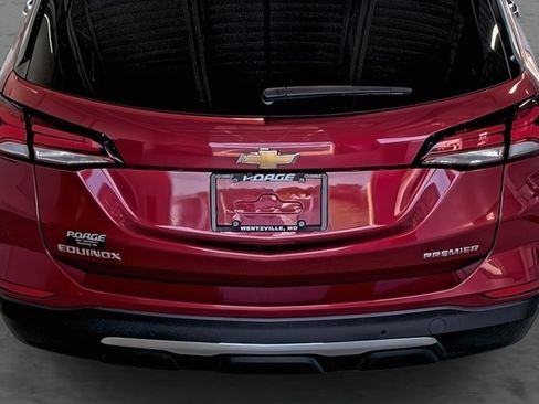 Certified 2022 Chevrolet Equinox Premier FWD image 12