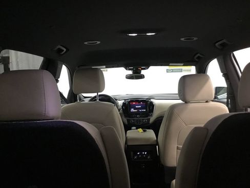 Used 2023 Chevrolet Traverse LT w/ LPO, Cargo Package AWD/4WD image 38