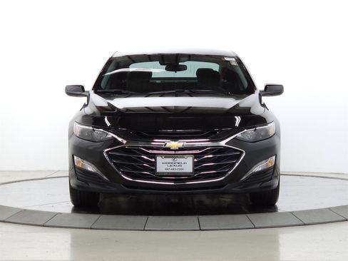 Used 2024 Chevrolet Malibu LT FWD image 2
