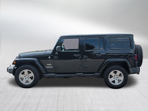 Used 2012 Jeep Wrangler Unlimited Sahara w/ Dual Top Group AWD/4WD image 4
