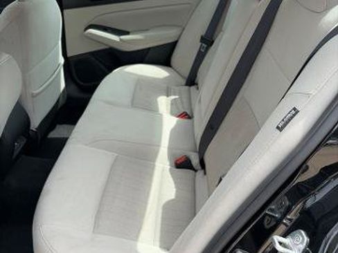 Certified 2025 Nissan Altima 2.5 SV FWD image 13