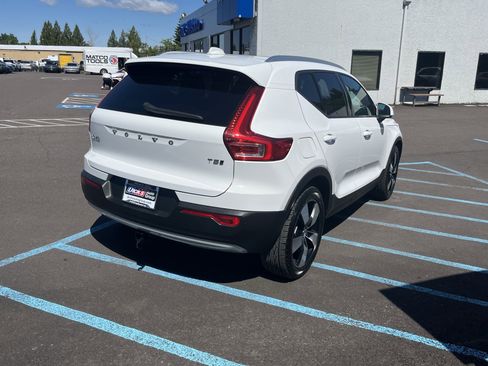 Used 2019 Volvo XC40 T5 Momentum AWD/4WD image 4