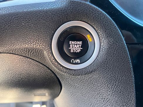 Used 2022 Chrysler 300 S image 31