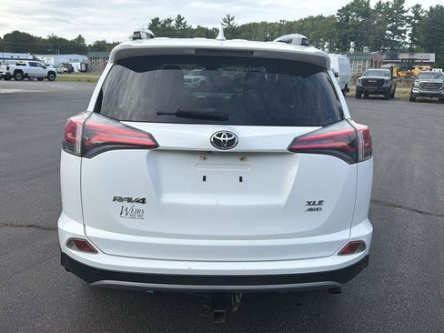 Used 2017 Toyota RAV4 XLE w/ All Weather Liner Package AWD/4WD image 4