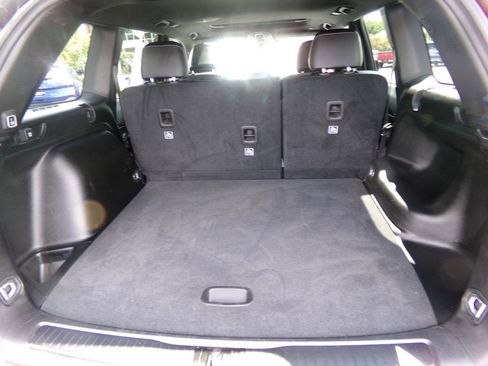 Used 2023 Jeep Grand Cherokee Altitude AWD/4WD image 45