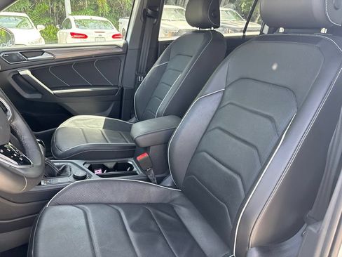 Used 2022 Volkswagen Tiguan SEL R-Line AWD/4WD image 6