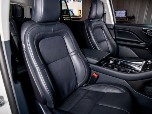 Used 2026 Lincoln Aviator Reserve w/ Jet Appearance Package RWD image 25