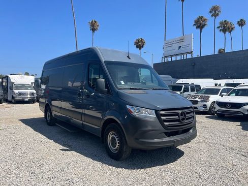 Used 2019 Mercedes-Benz Sprinter 170 image 3