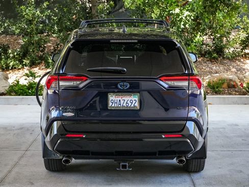 Used 2023 Toyota RAV4 SE w/ Weather & Moonroof Package AWD/4WD image 5