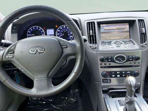 Used 2015 INFINITI Q40 w/ Moonroof Package image 11