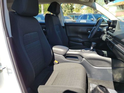 Used 2023 Honda HR-V LX image 10