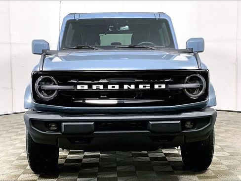 Used 2024 Ford Bronco Outer Banks image 3
