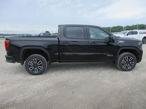 New 2026 GMC Sierra 1500 AT4 w/ AT4 Premium Package AWD/4WD image 3