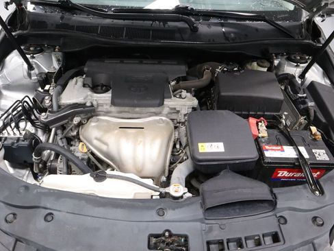 Used 2017 Toyota Camry SE FWD image 13