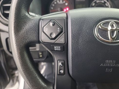 Used 2016 Toyota Tacoma SR image 26