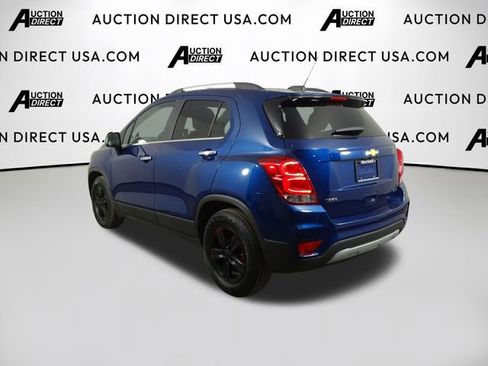 Used 2020 Chevrolet Trax LT w/ LT Convenience Package image 5