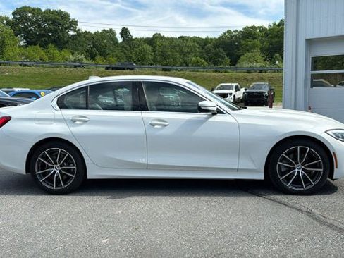 Used 2021 BMW 330i xDrive Sedan w/ Premium Package AWD/4WD image 5