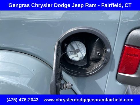 Used 2024 Jeep Wrangler Unlimited w/ Convenience Group AWD/4WD image 32