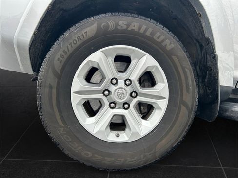 Used 2017 Toyota 4Runner SR5 image 9