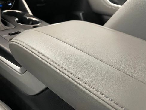 Used 2022 Toyota Highlander XLE image 33