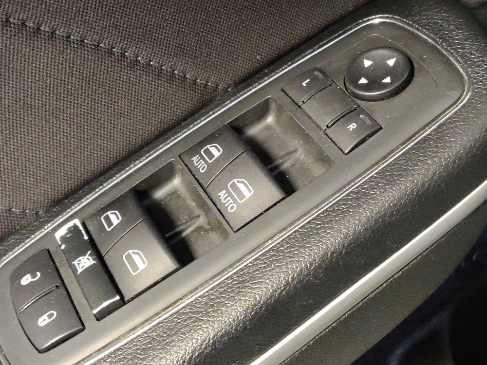 Used 2020 Dodge Charger SXT RWD image 27