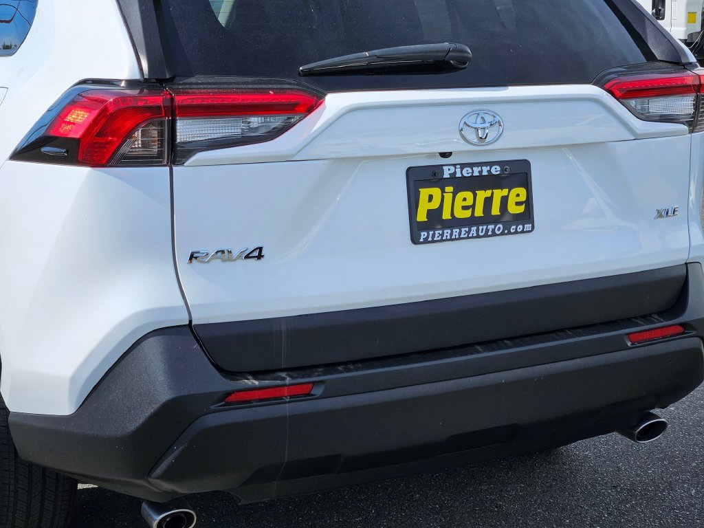 Used 2024 Toyota RAV4 XLE FWD image 13