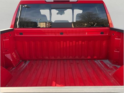 Used 2025 Chevrolet Silverado 1500 LT w/ Safety Package image 5